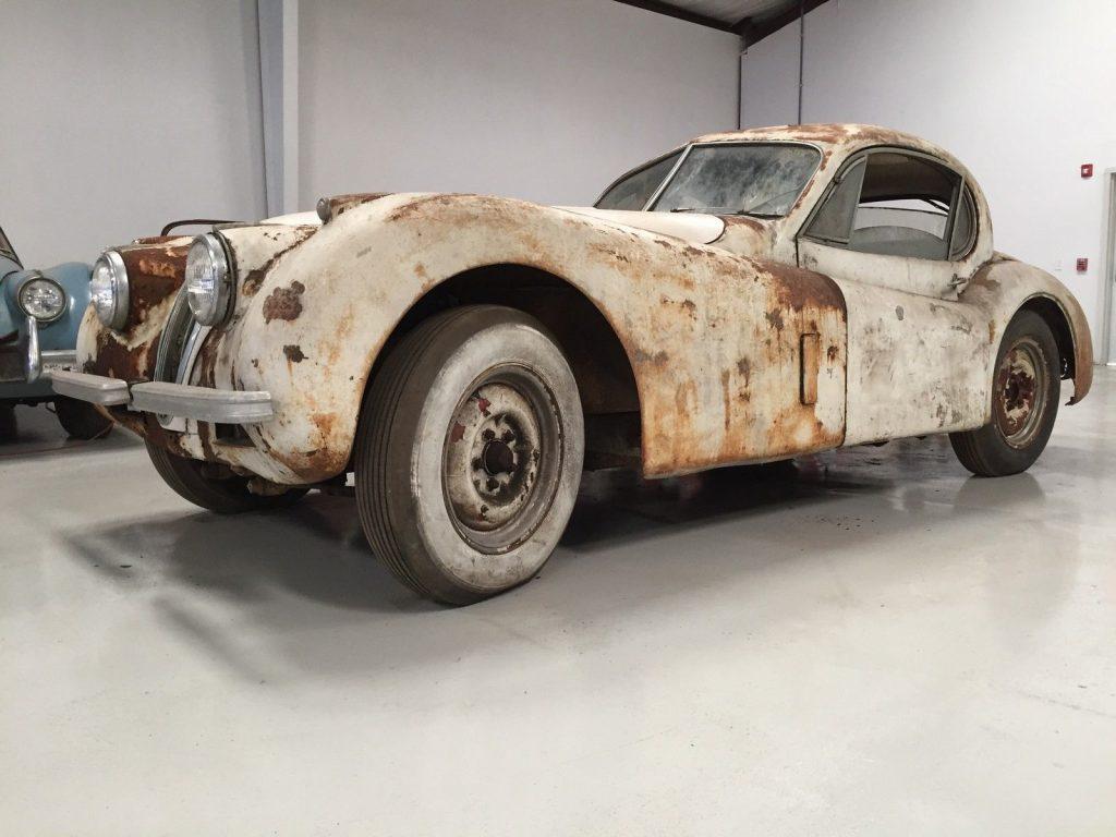 Classic british 1952 Jaguar XK restoration project
