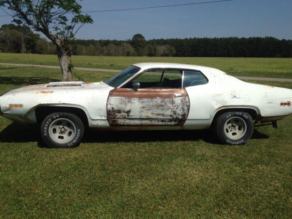 Solid MOPAR 1971 Plymouth Road Runner project car