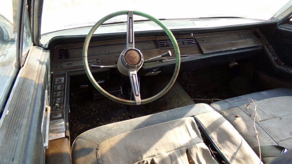 luxury 1967 Chrysler Imperial Crown project