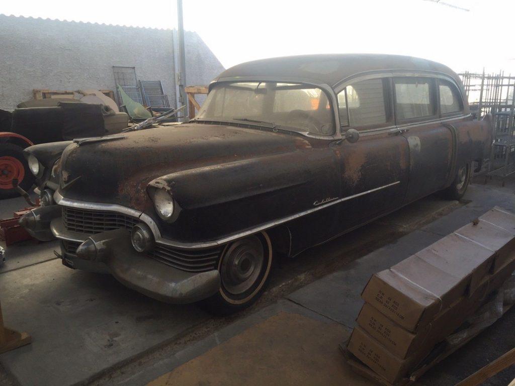 needs work 1954 Cadillac 60 Superior Hearse project