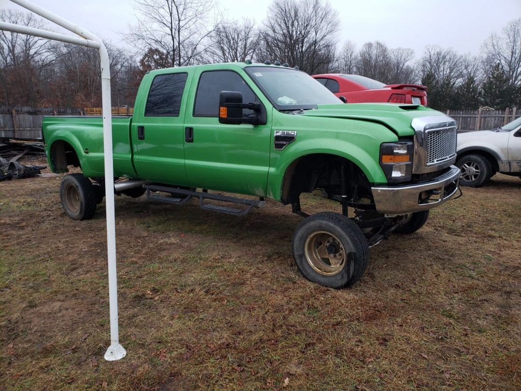 running 2000 Ford F 350 monster truck project