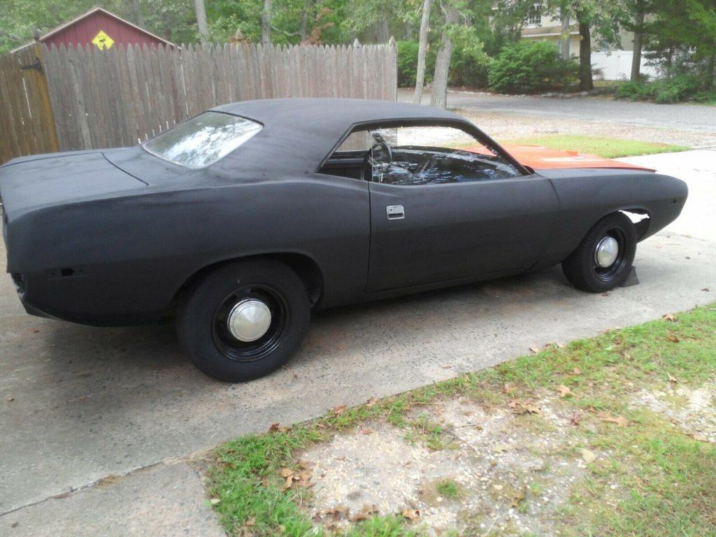ton of parts 1972 Plymouth Barracuda project