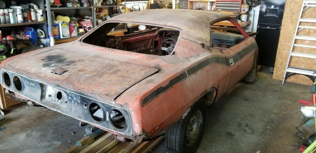 needs total restoration 1972 Plymouth Barracuda project