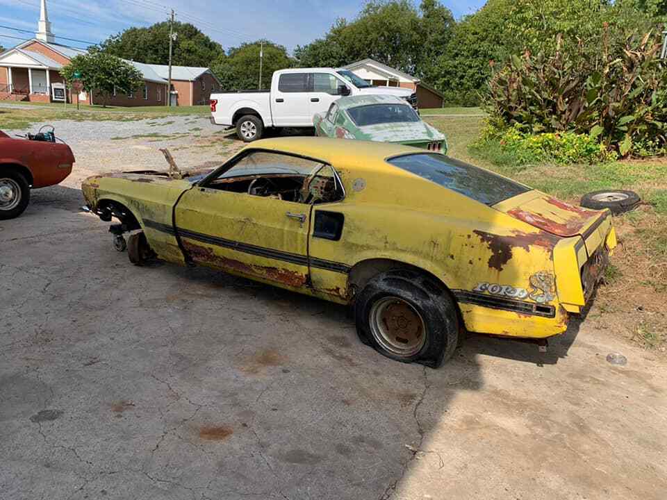 needs a lot of work 1969 Ford Mustang project