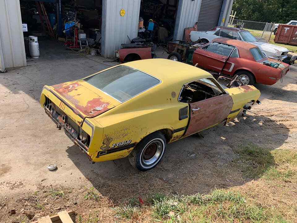 needs a lot of work 1969 Ford Mustang project