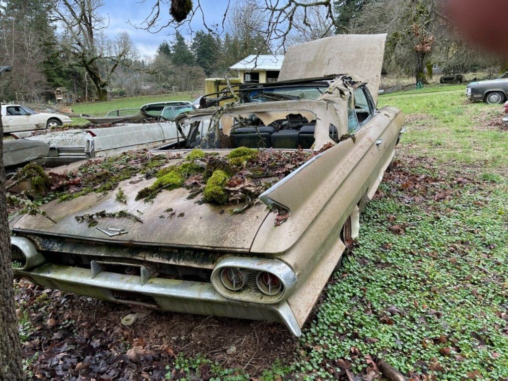 solid 1961 Cadillac Series 62 project