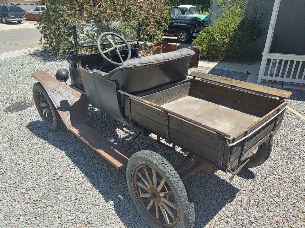 1915 Ford Model T project [true time capsule barn find]
