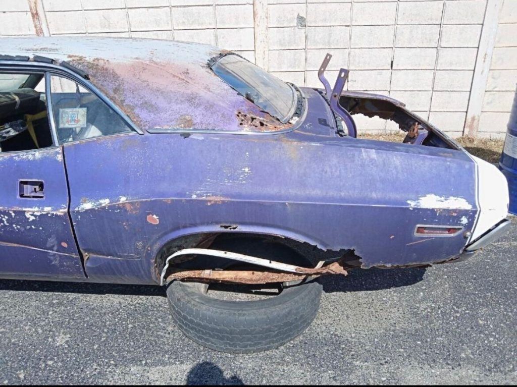 1970 Dodge Challenger R/T project [missing drivetrain]