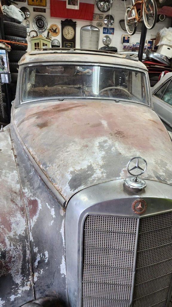 1955 Mercedes-Benz 300 Adenauer with Sunroof